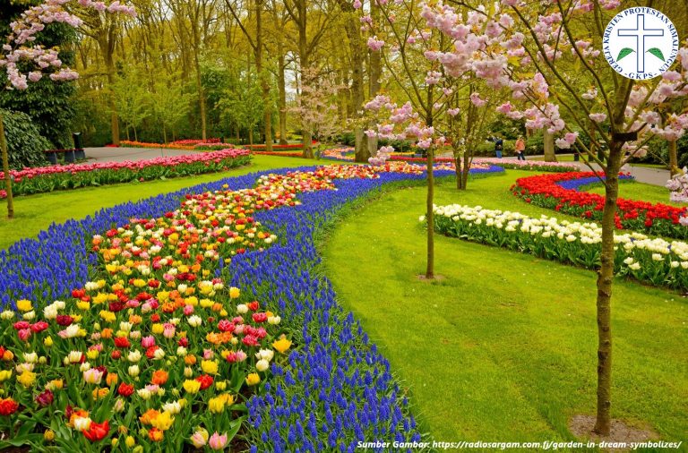 Keukenhof-Gardens-Lisse-Netherlands