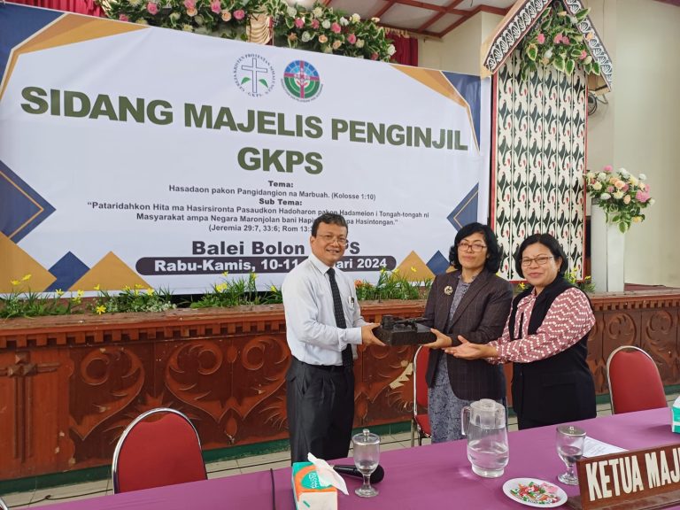PENYERAHAN PALU SIDANG